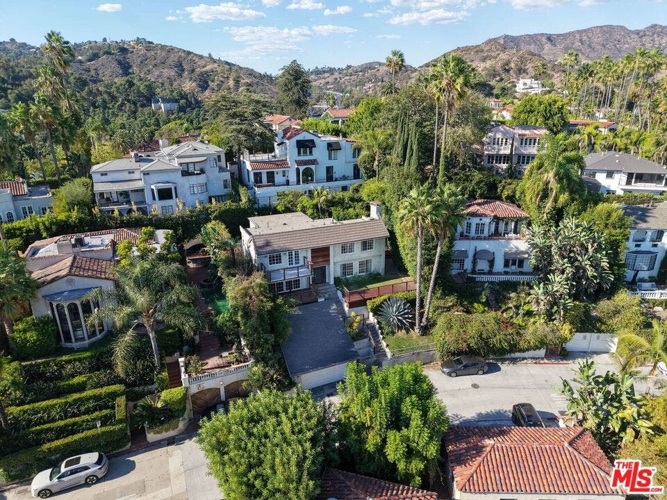 6609 Whitley Terrace, Los Angeles, CA 90068 6609 Whitley Terrace, Los Angeles, CA 90068