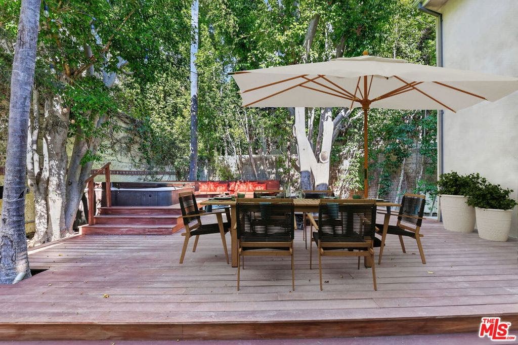 6609 Whitley Terrace, Los Angeles, CA 90068 6609 Whitley Terrace, Los Angeles, CA 90068