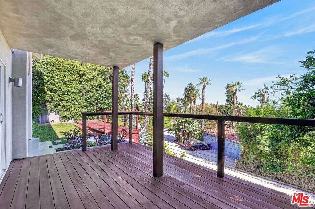 6609 Whitley Terrace, Los Angeles, CA 90068 6609 Whitley Terrace, Los Angeles, CA 90068