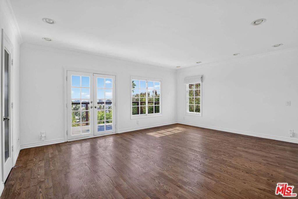 6609 Whitley Terrace, Los Angeles, CA 90068 6609 Whitley Terrace, Los Angeles, CA 90068