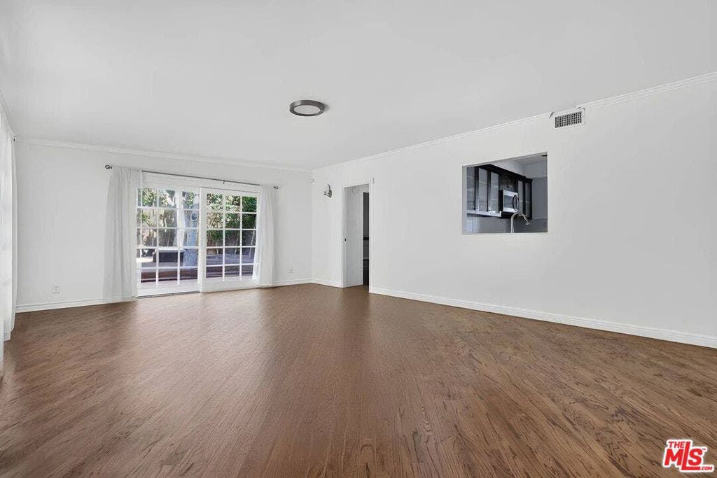 6609 Whitley Terrace, Los Angeles, CA 90068 6609 Whitley Terrace, Los Angeles, CA 90068