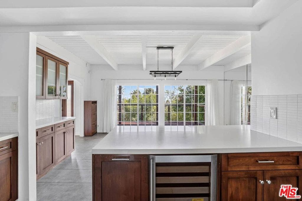6609 Whitley Terrace, Los Angeles, CA 90068 6609 Whitley Terrace, Los Angeles, CA 90068
