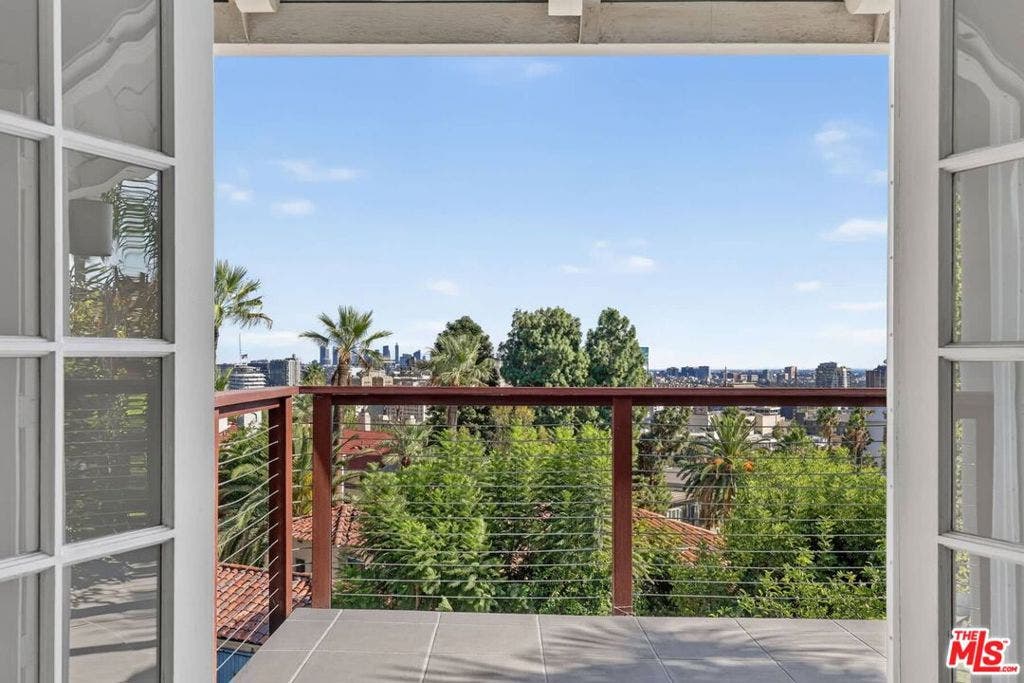 6609 Whitley Terrace, Los Angeles, CA 90068 6609 Whitley Terrace, Los Angeles, CA 90068