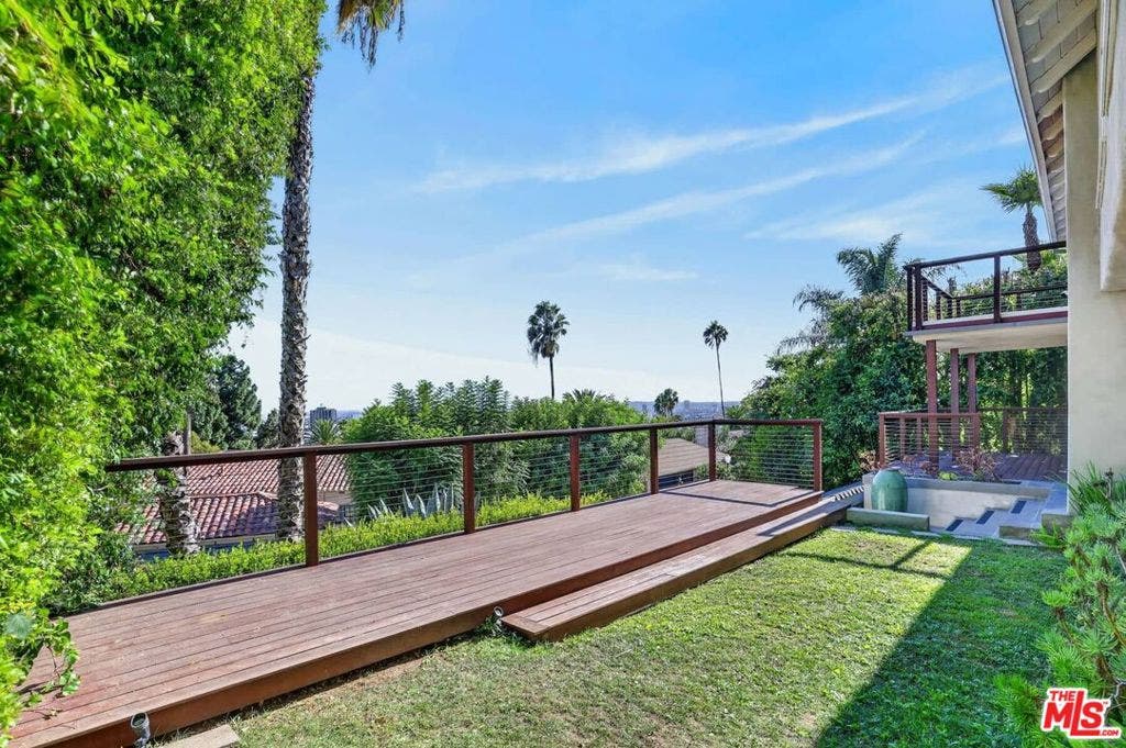 6609 Whitley Terrace, Los Angeles, CA 90068 6609 Whitley Terrace, Los Angeles, CA 90068