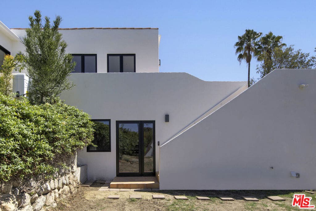 1619 N Benton Way, Los Angeles, CA 90026