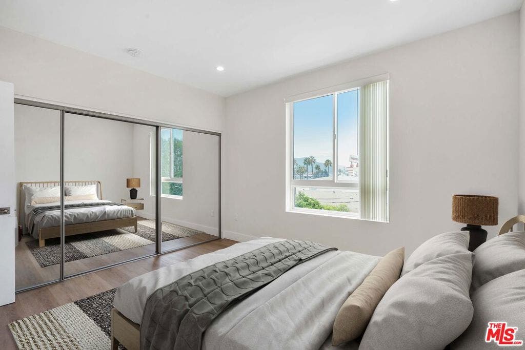 11042 La Maida Street, #203, North Hollywood, CA 91601