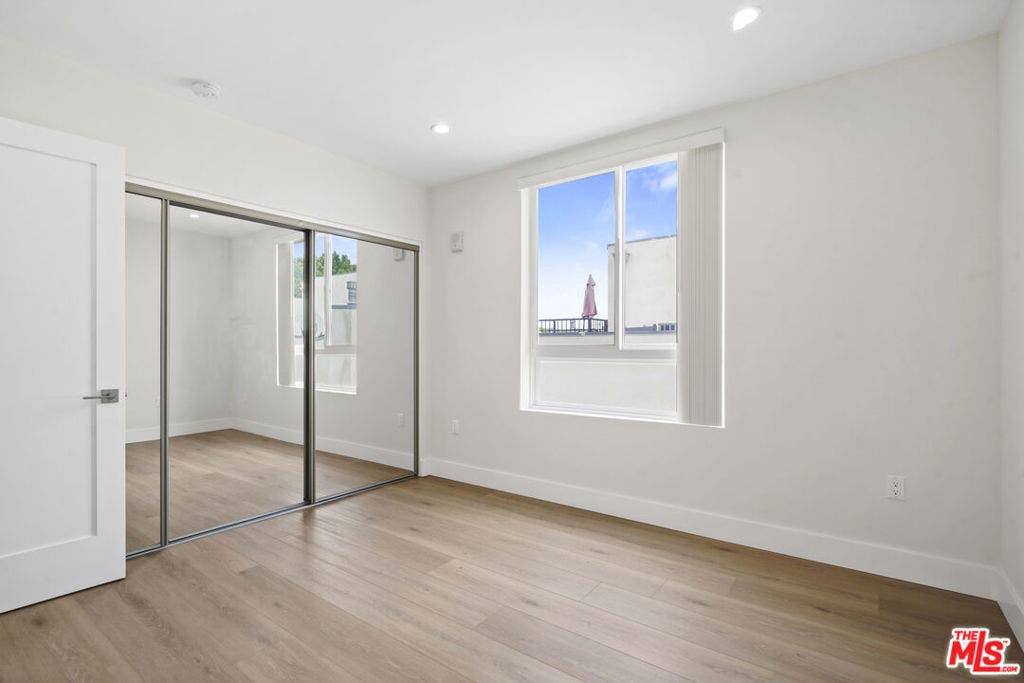 11042 La Maida Street, #203, North Hollywood, CA 91601
