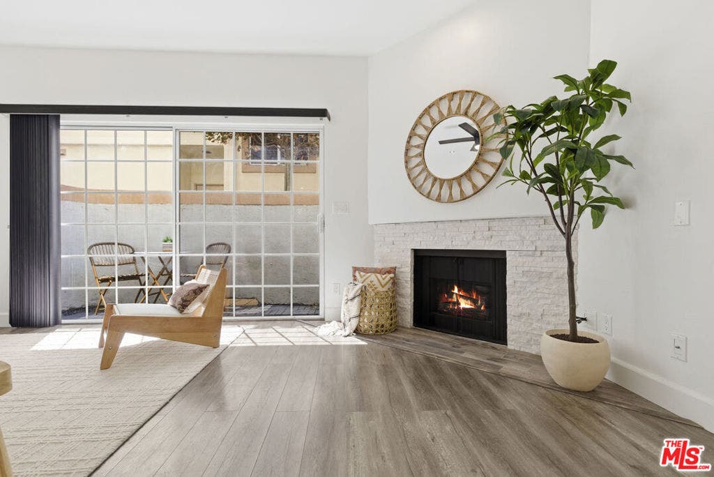 11110 Camarillo Street, #122, North Hollywood, CA 91602