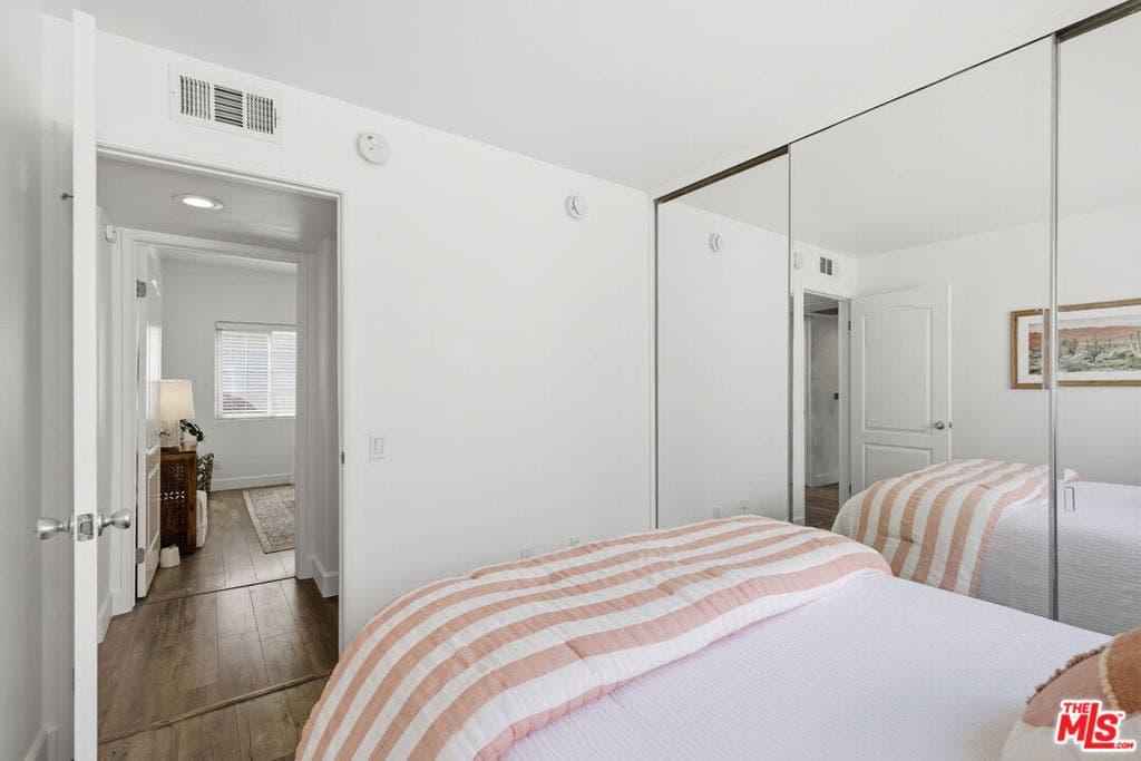 11110 Camarillo Street, #122, North Hollywood, CA 91602