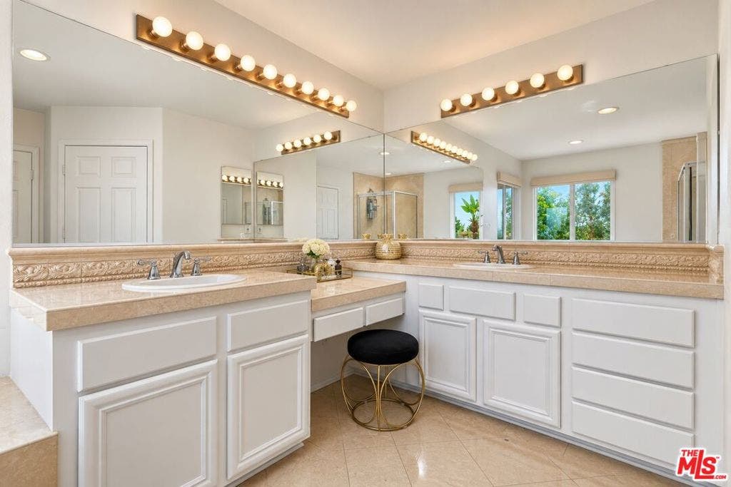 20542 Pesaro Way, Porter Ranch, CA 91326 20542 Pesaro Way, Porter Ranch, CA 91326
