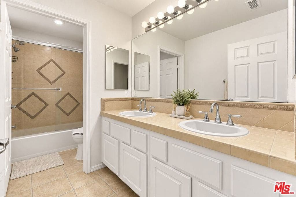 20542 Pesaro Way, Porter Ranch, CA 91326 20542 Pesaro Way, Porter Ranch, CA 91326