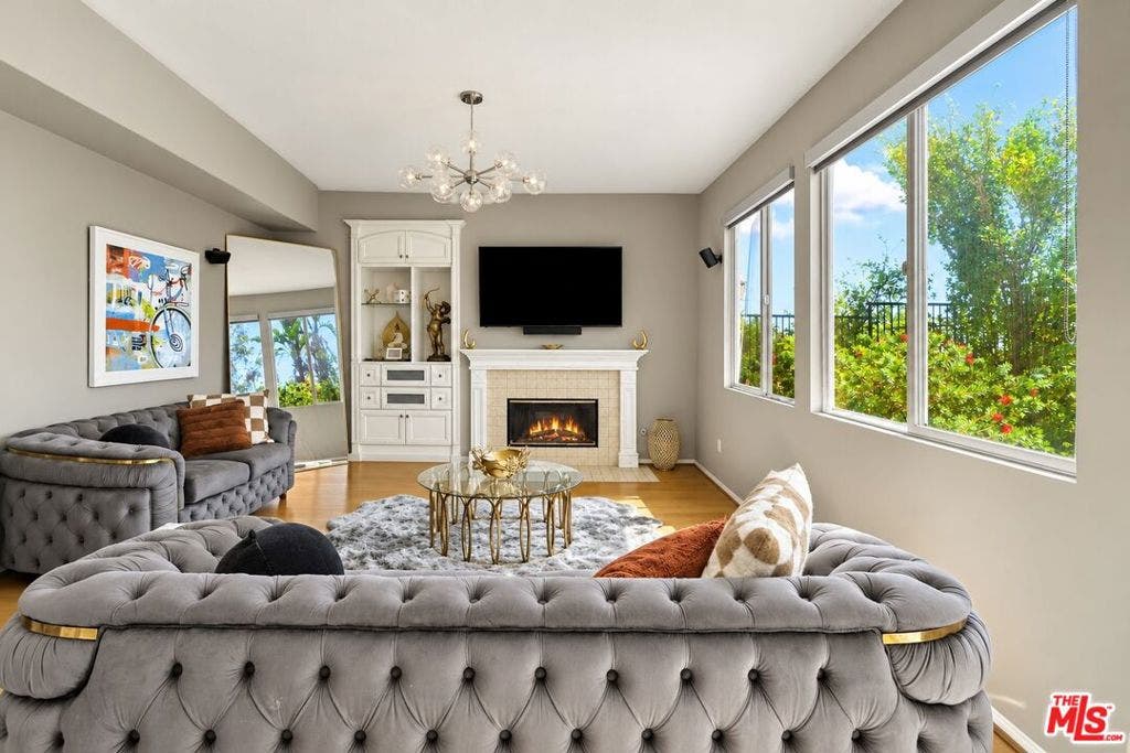 20542 Pesaro Way, Porter Ranch, CA 91326 20542 Pesaro Way, Porter Ranch, CA 91326