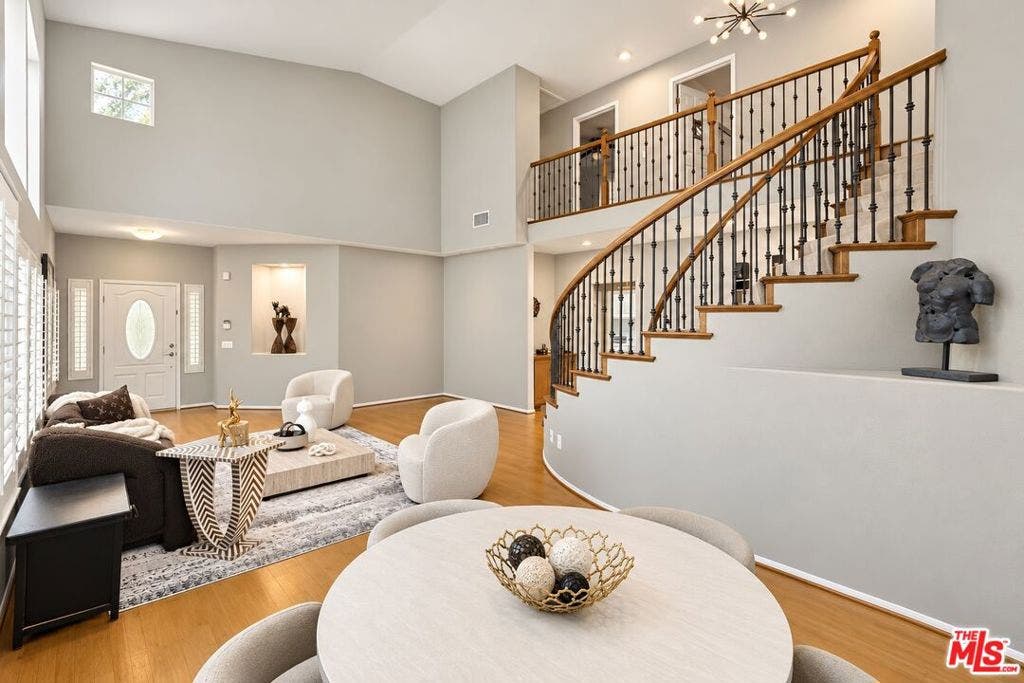 20542 Pesaro Way, Porter Ranch, CA 91326 20542 Pesaro Way, Porter Ranch, CA 91326