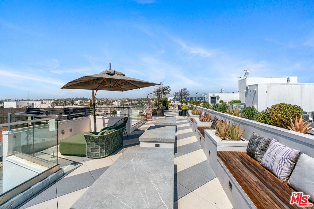 3833 Dunn, #503, Culver City, CA 90232 3833 Dunn, #503, Culver City, CA 90232