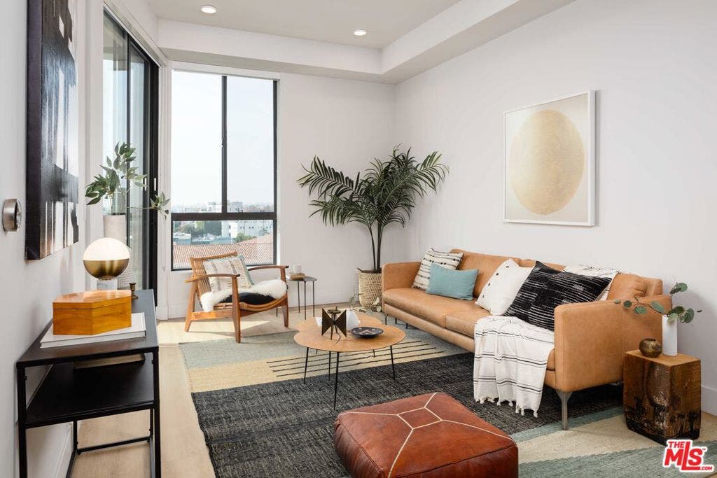 3833 Dunn, #503, Culver City, CA 90232 3833 Dunn, #503, Culver City, CA 90232