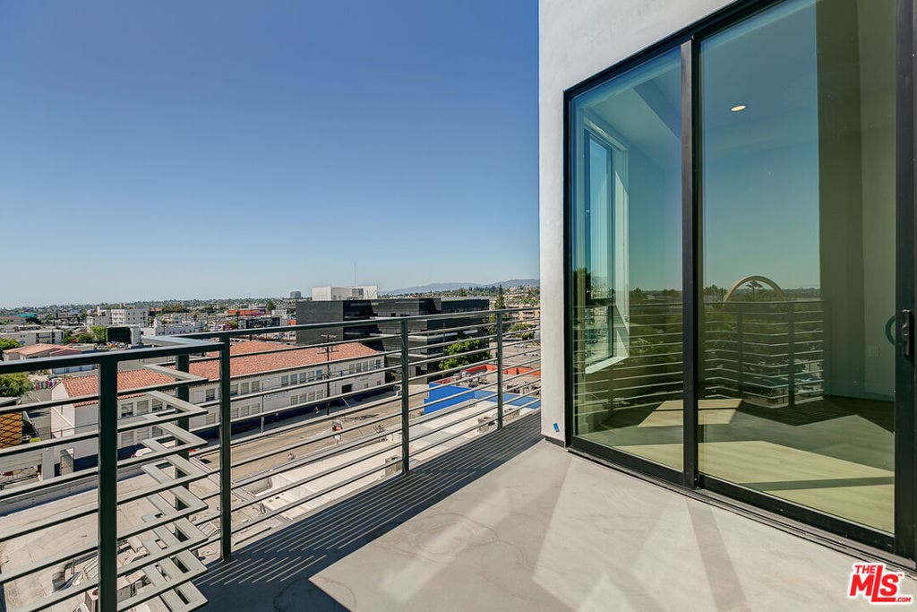 3833 Dunn, #503, Culver City, CA 90232 3833 Dunn, #503, Culver City, CA 90232