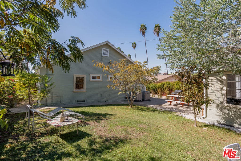 2733 W Avenue 30, Los Angeles, CA 90065 2733 W Avenue 30, Los Angeles, CA 90065