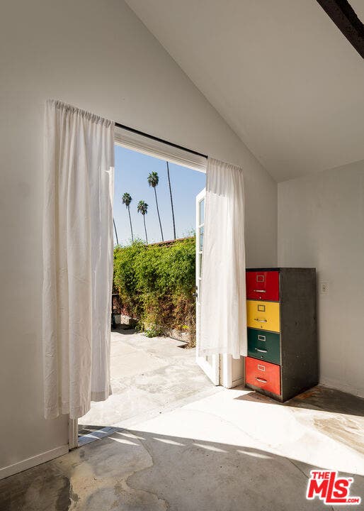 2733 W Avenue 30, Los Angeles, CA 90065 2733 W Avenue 30, Los Angeles, CA 90065