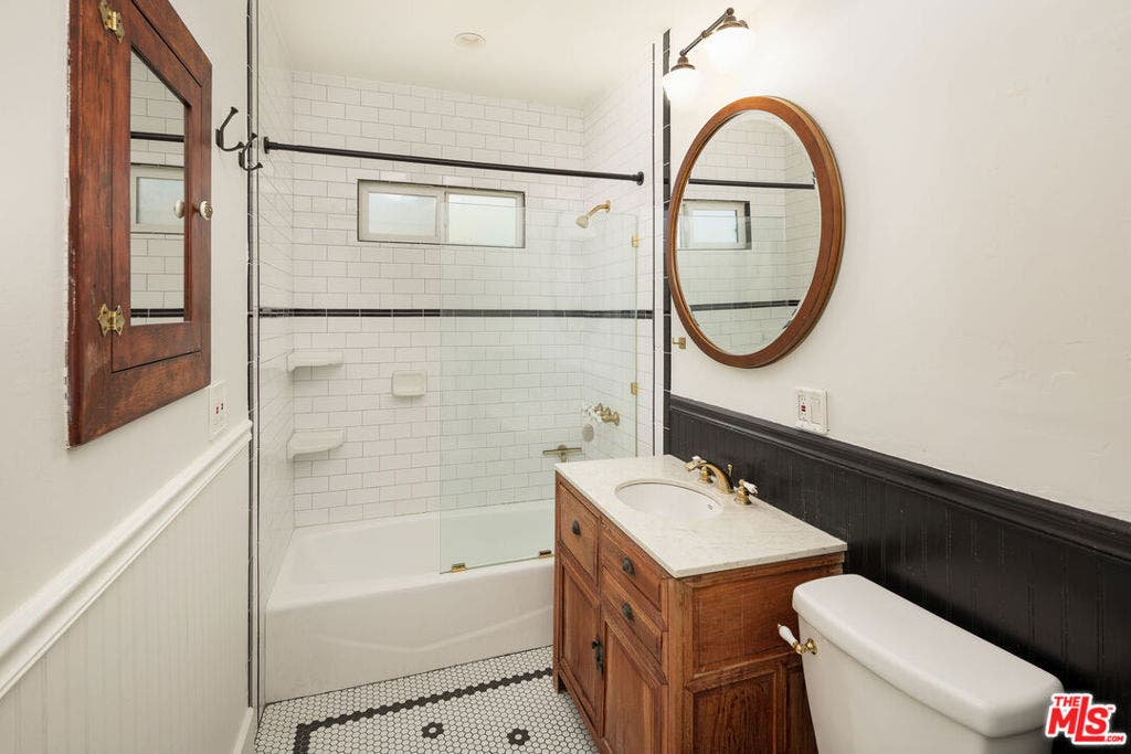 2733 W Avenue 30, Los Angeles, CA 90065 2733 W Avenue 30, Los Angeles, CA 90065