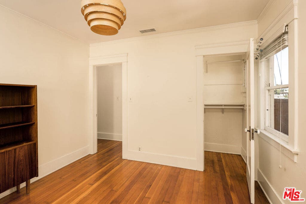 2733 W Avenue 30, Los Angeles, CA 90065 2733 W Avenue 30, Los Angeles, CA 90065