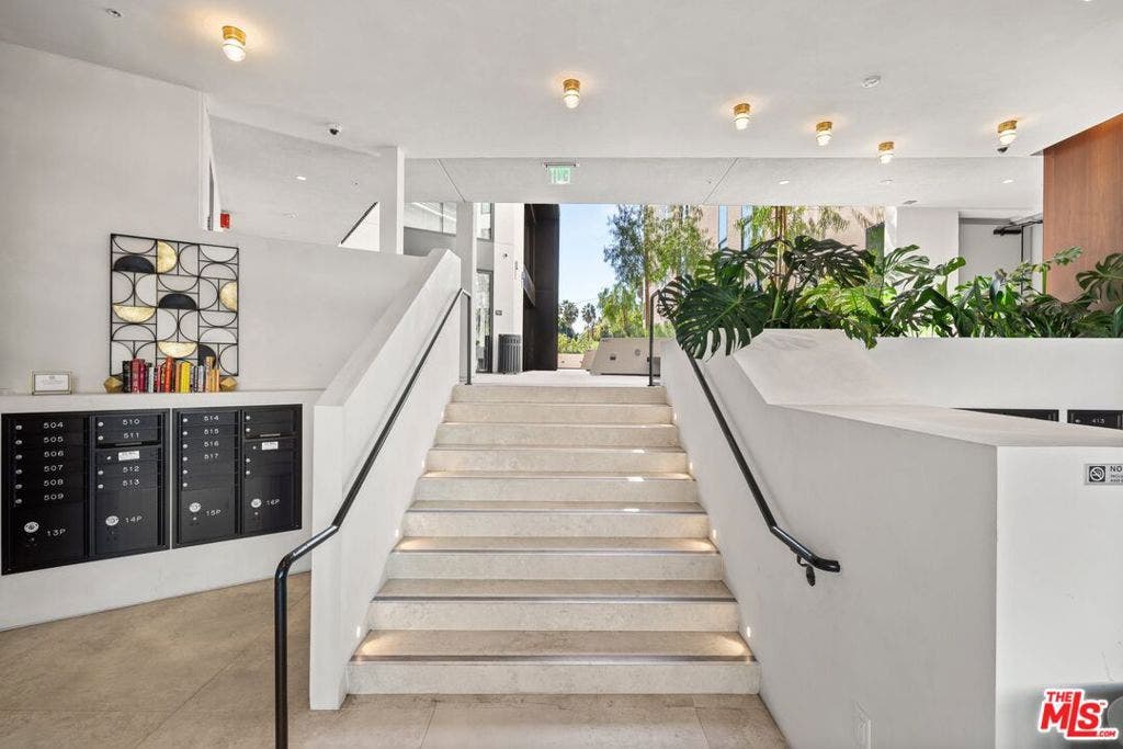 3004 Sunset Boulevard, #520, Los Angeles, CA 90026 3004 Sunset Boulevard, #520, Los Angeles, CA 90026