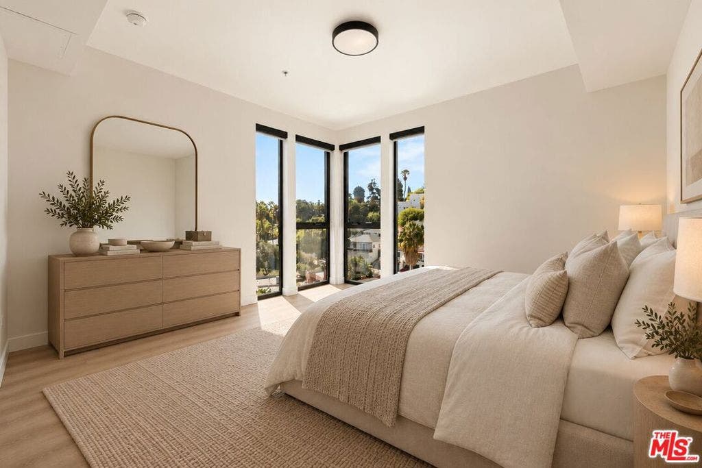 3004 Sunset Boulevard, #520, Los Angeles, CA 90026 3004 Sunset Boulevard, #520, Los Angeles, CA 90026