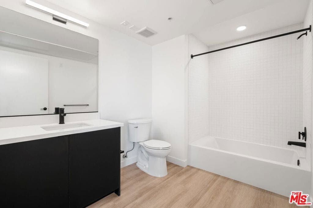 3004 Sunset Boulevard, #520, Los Angeles, CA 90026 3004 Sunset Boulevard, #520, Los Angeles, CA 90026