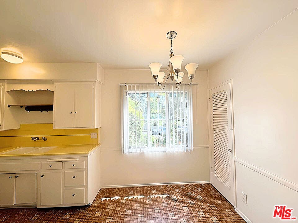 4919 Beverly Boulevard, #1, Los Angeles, CA 90004 4919 Beverly Boulevard, #1, Los Angeles, CA 90004