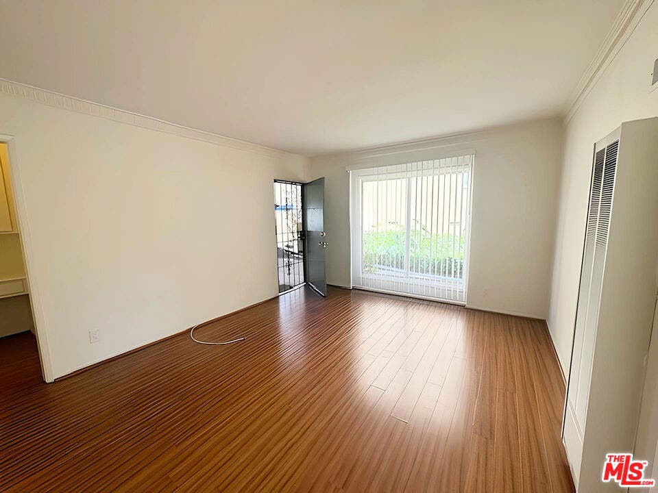 4919 Beverly Boulevard, #1, Los Angeles, CA 90004 4919 Beverly Boulevard, #1, Los Angeles, CA 90004