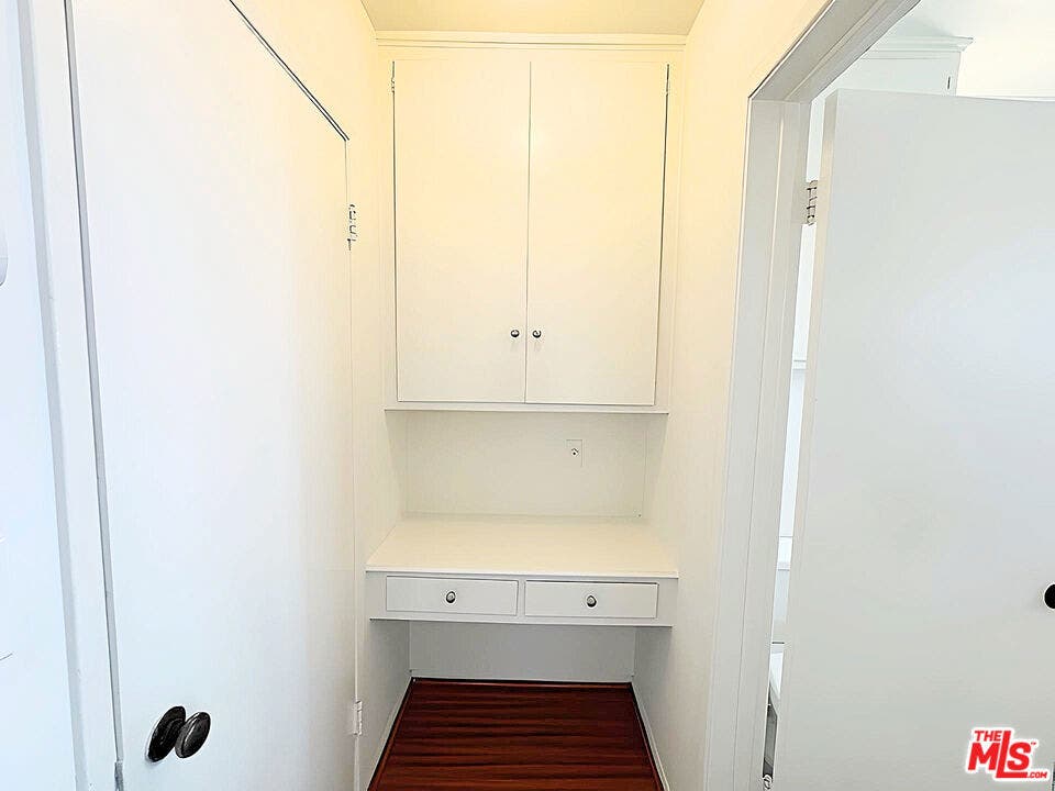 4919 Beverly Boulevard, #1, Los Angeles, CA 90004 4919 Beverly Boulevard, #1, Los Angeles, CA 90004