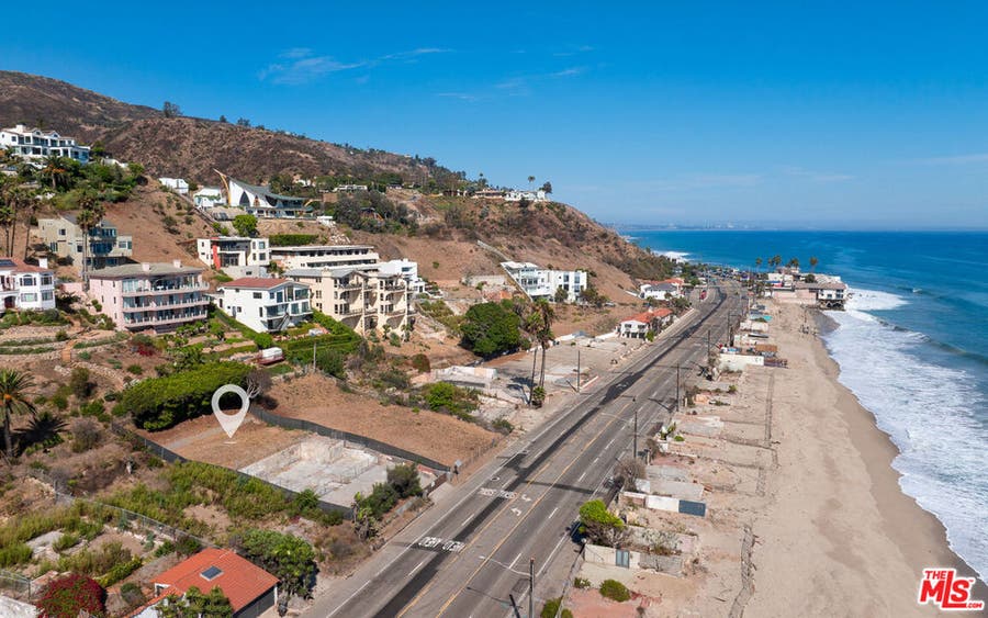 Property photo for 21415 Pacific Coast Highway, Malibu, CA