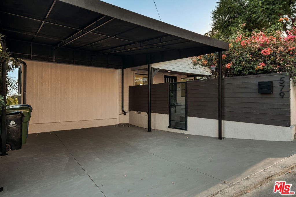 579 Crane Boulevard, Los Angeles, CA 90065 579 Crane Boulevard, Los Angeles, CA 90065