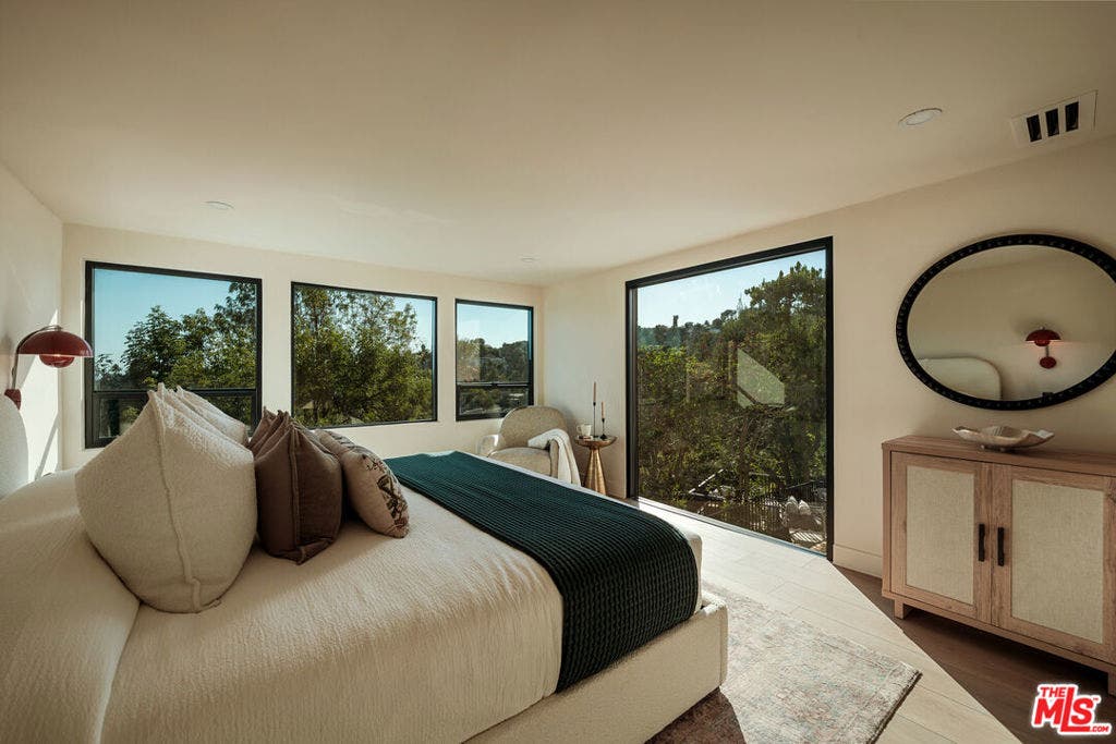 579 Crane Boulevard, Los Angeles, CA 90065 579 Crane Boulevard, Los Angeles, CA 90065