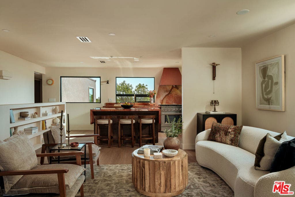 579 Crane Boulevard, Los Angeles, CA 90065 579 Crane Boulevard, Los Angeles, CA 90065