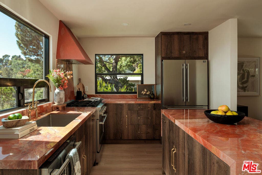 579 Crane Boulevard, Los Angeles, CA 90065 579 Crane Boulevard, Los Angeles, CA 90065