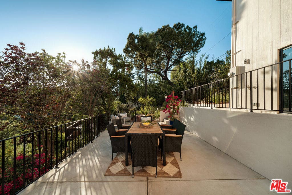 579 Crane Boulevard, Los Angeles, CA 90065 579 Crane Boulevard, Los Angeles, CA 90065