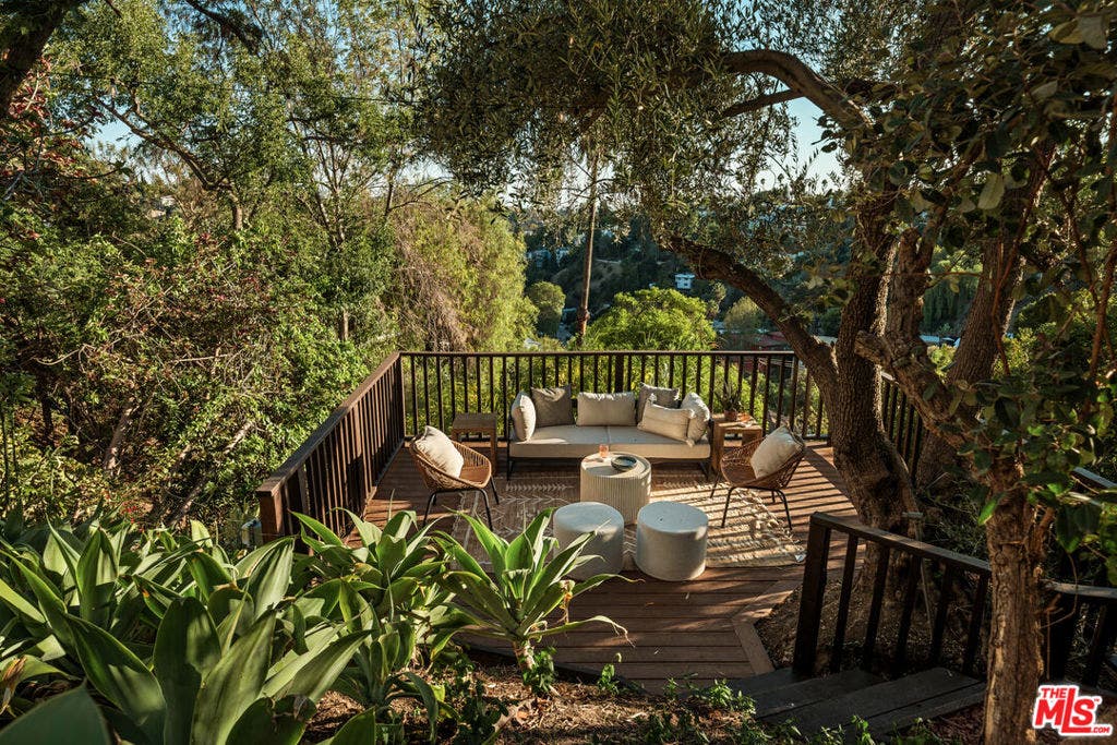 579 Crane Boulevard, Los Angeles, CA 90065 579 Crane Boulevard, Los Angeles, CA 90065