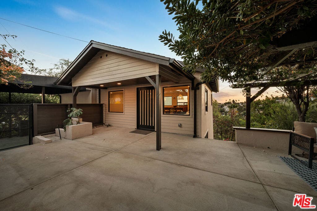 579 Crane Boulevard, Los Angeles, CA 90065 579 Crane Boulevard, Los Angeles, CA 90065