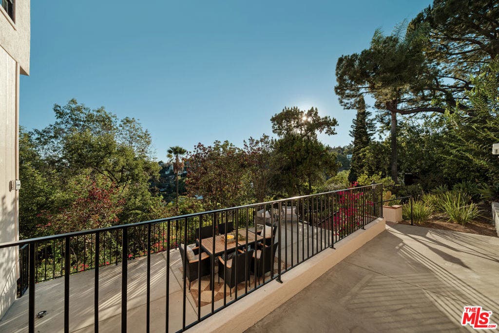 579 Crane Boulevard, Los Angeles, CA 90065 579 Crane Boulevard, Los Angeles, CA 90065
