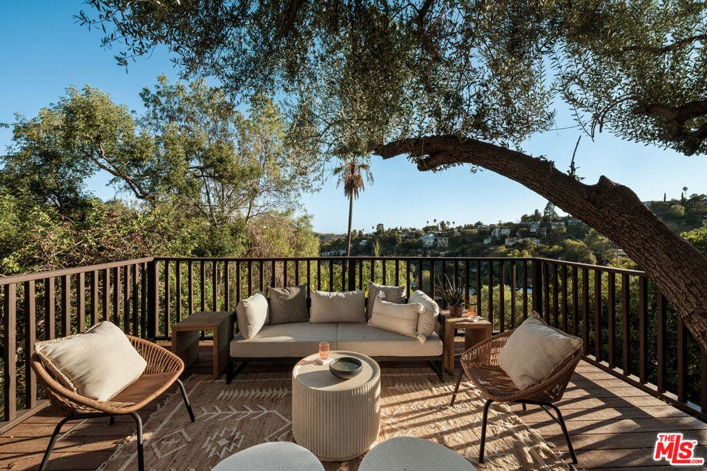 579 Crane Boulevard, Los Angeles, CA 90065 579 Crane Boulevard, Los Angeles, CA 90065