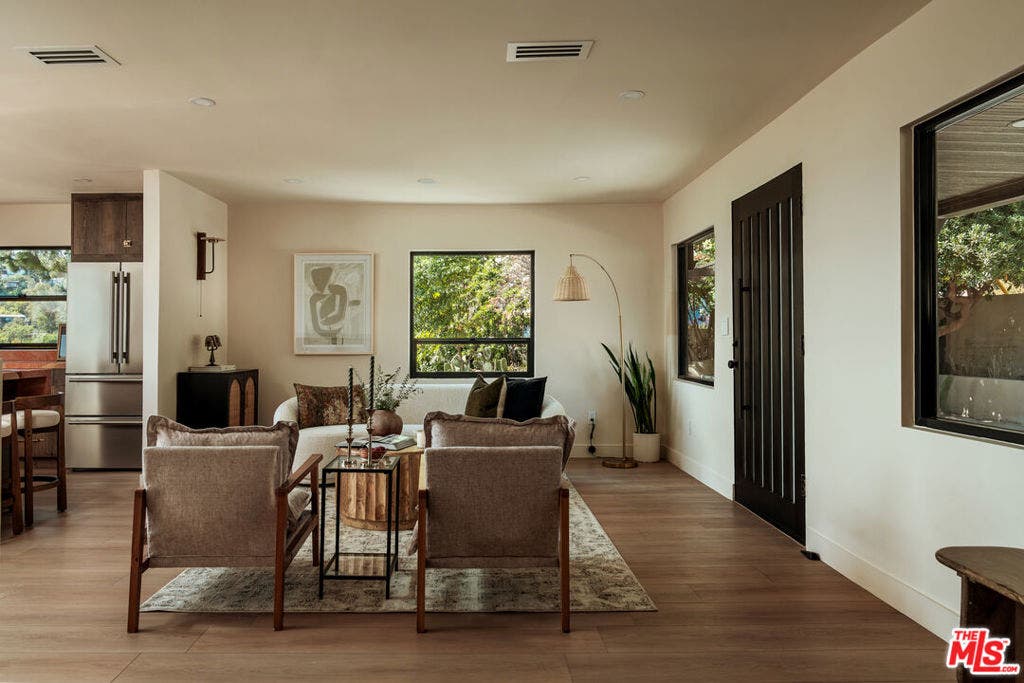 579 Crane Boulevard, Los Angeles, CA 90065 579 Crane Boulevard, Los Angeles, CA 90065