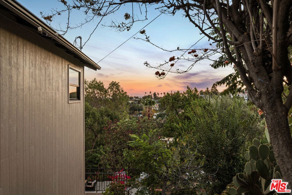 579 Crane Boulevard, Los Angeles, CA 90065 579 Crane Boulevard, Los Angeles, CA 90065