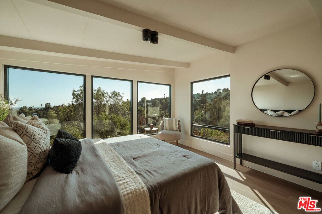 579 Crane Boulevard, Los Angeles, CA 90065 579 Crane Boulevard, Los Angeles, CA 90065