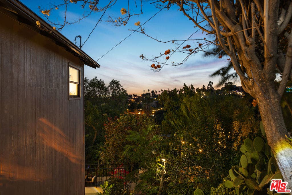 579 Crane Boulevard, Los Angeles, CA 90065 579 Crane Boulevard, Los Angeles, CA 90065