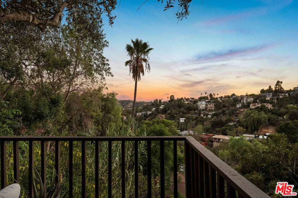 579 Crane Boulevard, Los Angeles, CA 90065 579 Crane Boulevard, Los Angeles, CA 90065