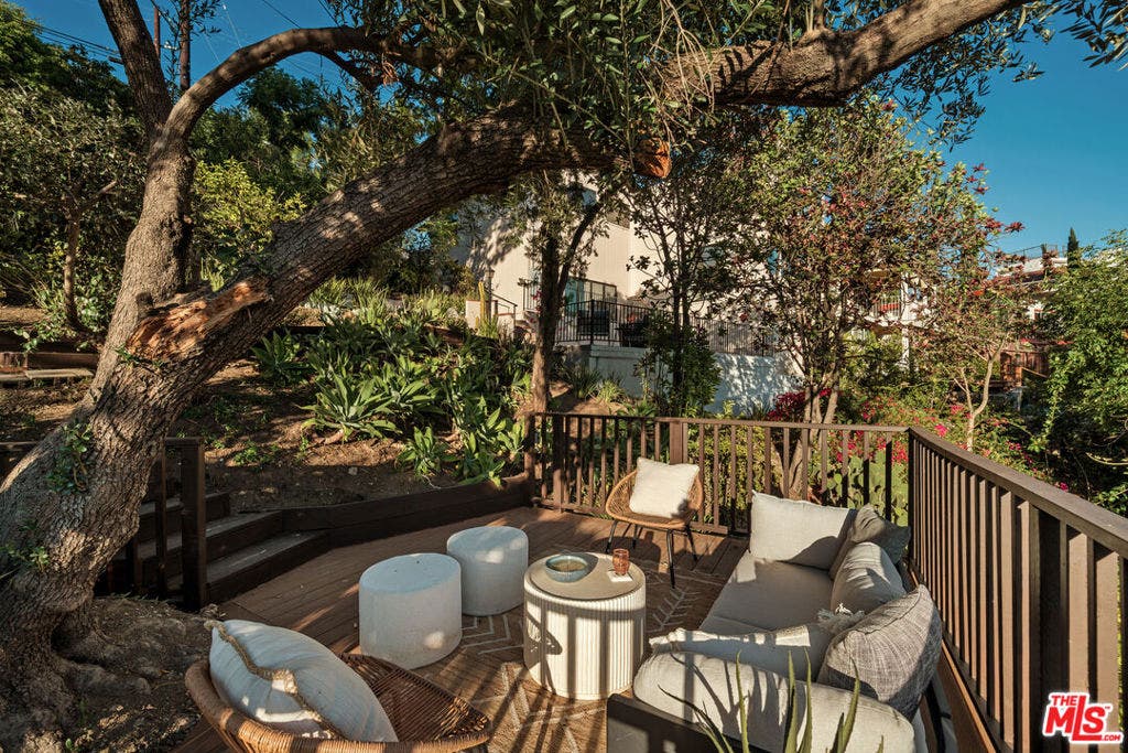 579 Crane Boulevard, Los Angeles, CA 90065 579 Crane Boulevard, Los Angeles, CA 90065