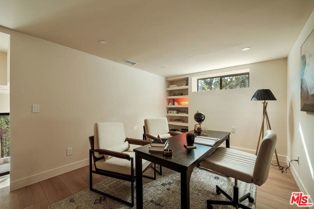 579 Crane Boulevard, Los Angeles, CA 90065 579 Crane Boulevard, Los Angeles, CA 90065