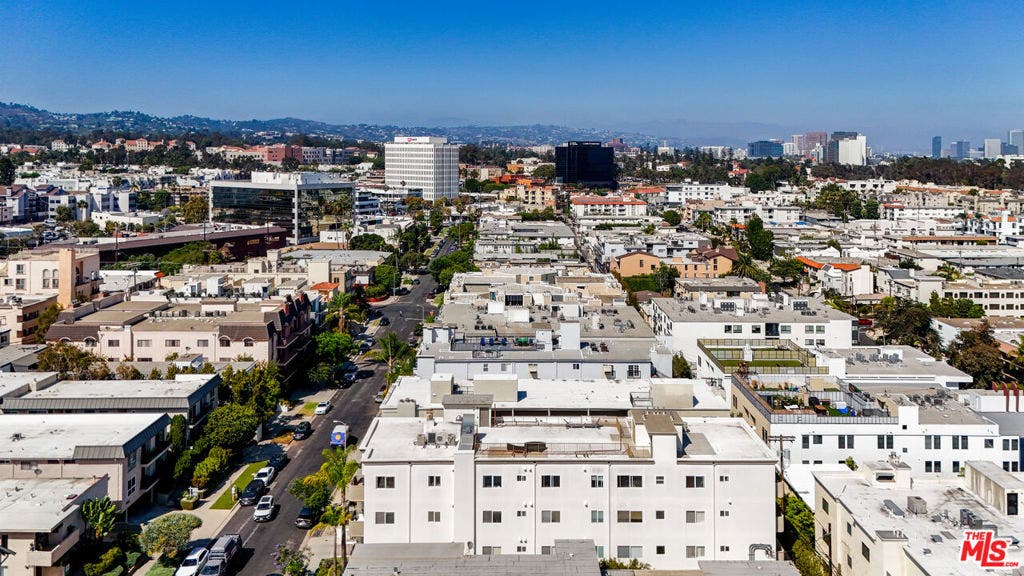 11840 Dorothy Street, #302, Los Angeles, CA 90049