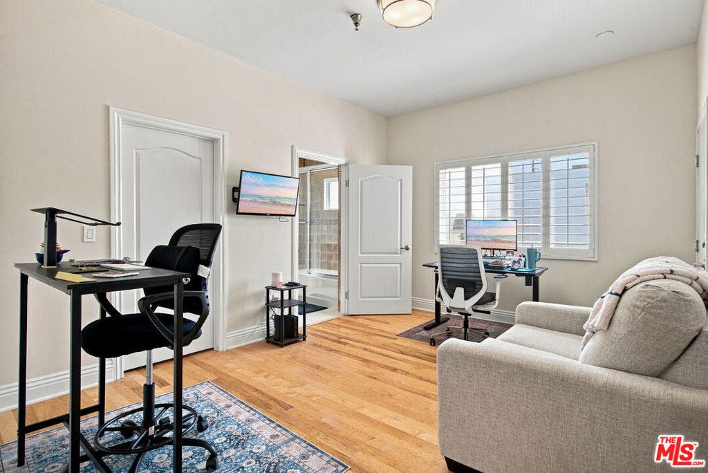 11840 Dorothy Street, #302, Los Angeles, CA 90049