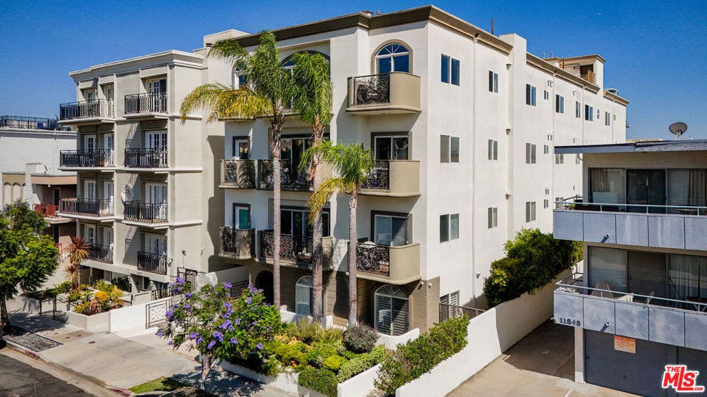 11840 Dorothy Street, #302, Los Angeles, CA 90049